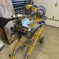 DeWalt 12” Double Bevel Corded Sliding Compound Miter Saw 