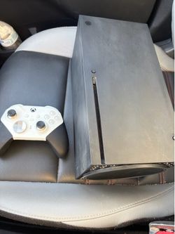 Xbox series X with Elite controller and games