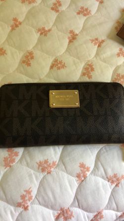 Michael Kors wallet