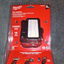 Milwaukee M18 Compact Light With USB CHARGER 