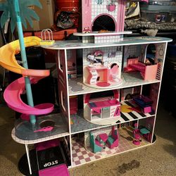 LOL! Surprise! OMG House of Surprises Doll House.