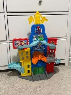 Spidey and His Amazing Friends City Track Set 24-Inch Dual Track Playset