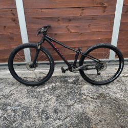 Specialized 27” Pitch