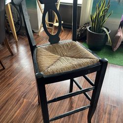 Wicker Chair/stepping stool 