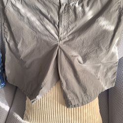 Men’s Columbia Shorts 42