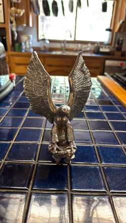 Eagle Spread Wings Hood Ornament