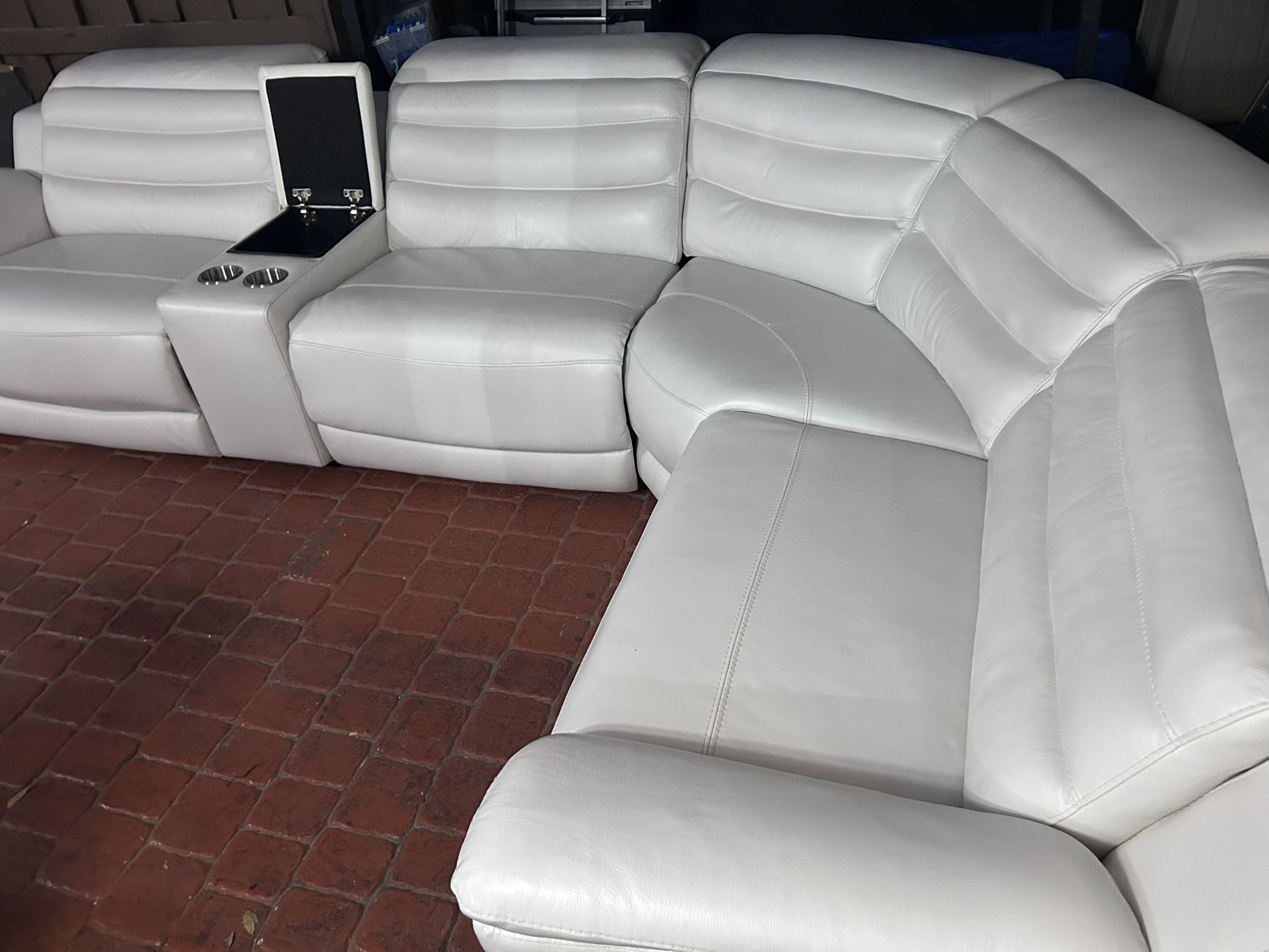 SECTIONAL GENUINE LEATHER RECLINER ELECTRIC WHITE COLOR.. 💥✅🚛DELIVERY SERVICE AVAILABLE ✅💥