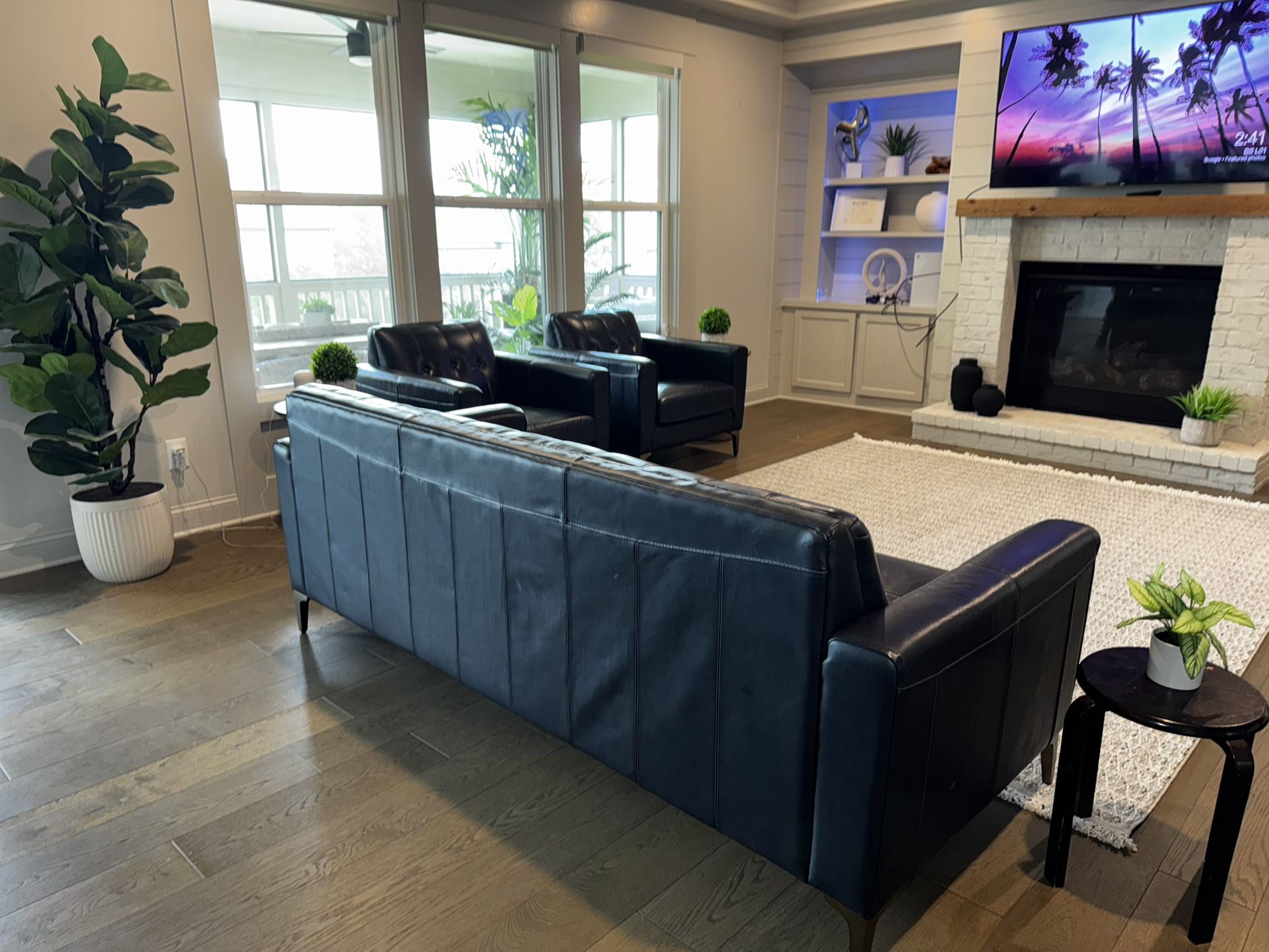 ποΈ Beautiful Blue Leather 3-Piece Sofa β $1300 OBO