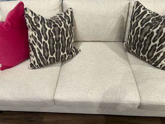 Additional photos of the two sofas.