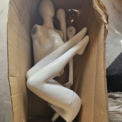 Sitting Female Full Mannequin With Head