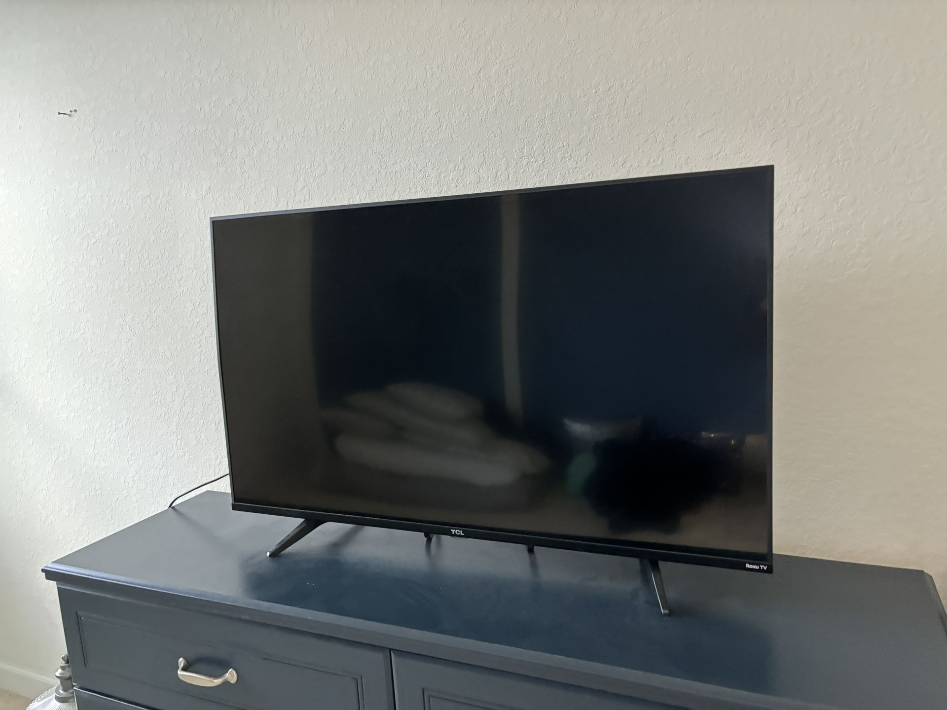 TCL Roku TV 45 inches