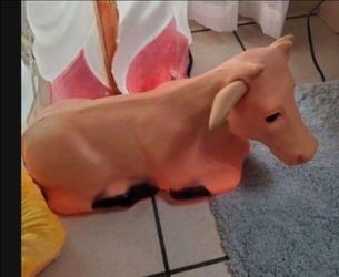 Christmas Nativity Lighted Cow Blow Mold, Includes Light Cord, Retired Piece, Indoor and Outdoor, Condition is Good.
