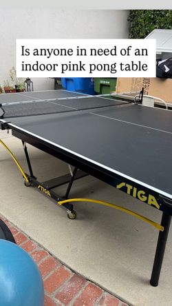 Folding Stiga ping pong table