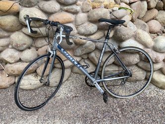 Giant Defy Road Bike
