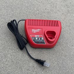 Milwaukee Battery Charger 12V