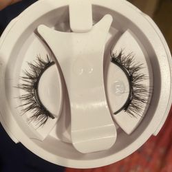 Magnetic Eyelashes
