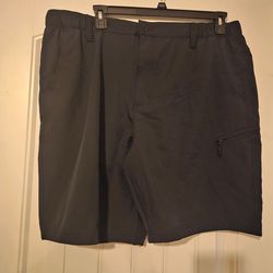 New mens size 38 tech short (regular fit 9 inch seam) color ⚫️ black!