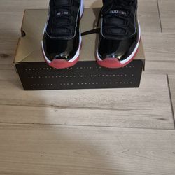 2019 Bred 11s Size 9.5( BRAND NEW)