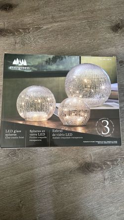 Evergreen led glasss spheres