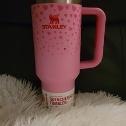 New! Stanley Quencher H2-0 Tumbler with hearts. 40 oz 