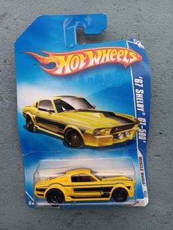 Hot Wheels Muscle Mania '67 Shelby GT500 Toy Car