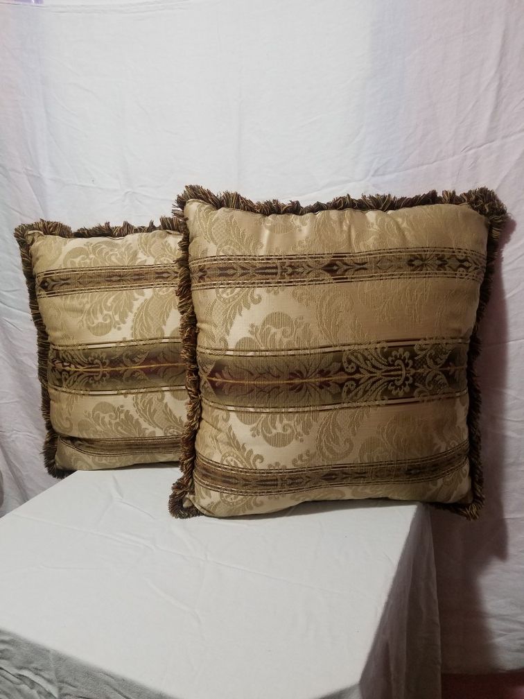 Throw Pillows