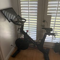 Peloton - Delivery Available 