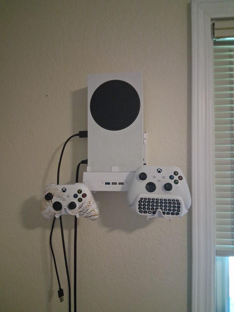Xbox Series S With Controllers And Wall Mount