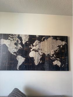 * Modern World Map Wall Decor