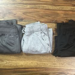 Boy’s workout pants joggers size 10/12