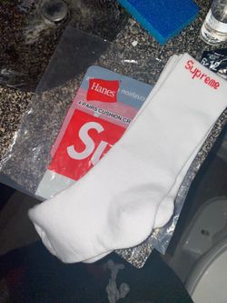 Supreme Socks