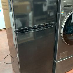 Refrigerator Hotpoint # HPS10LGVBRBB