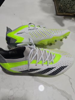 PREDATOR Adidas accuracy .1 cleats