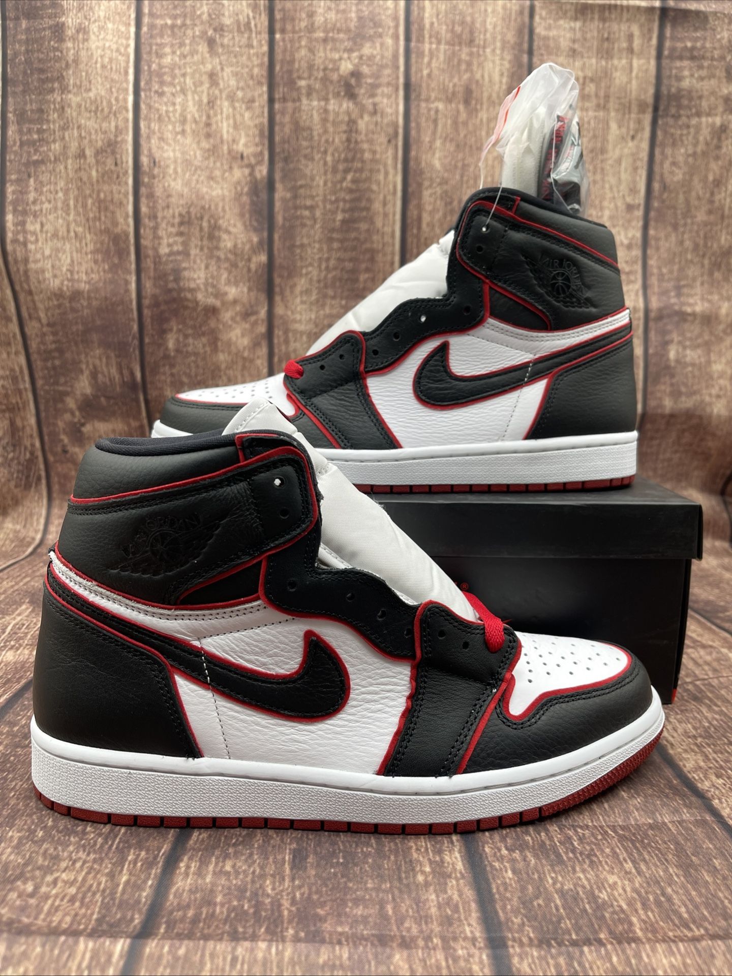 Nike Air Jordan 1 Retro High OG Bloodline Ds 555088-062 Og All Size 9.5
