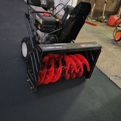 Troy-Bilt 34 Inch Arctic Storm Snow Blower