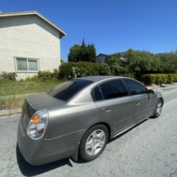 Nissan Altima 2.5 Sedan Tan 