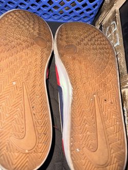 Men’s Nike shoes multicolored size 11