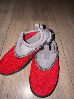 water shoes 7/8