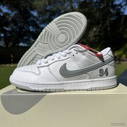 Supreme Nike SB Dunk Low