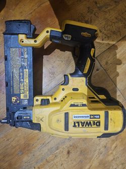 Dewalt 18GA  NAILER