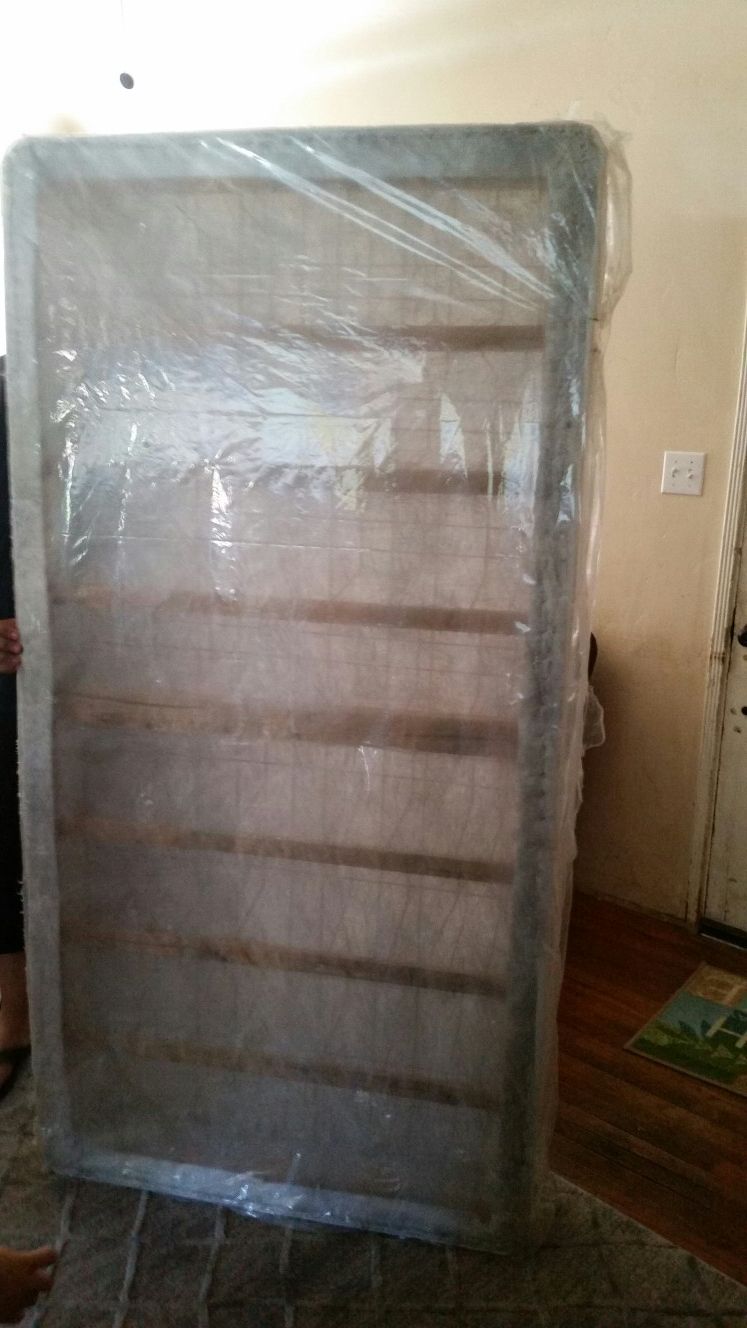 Simmons Twin Box Spring