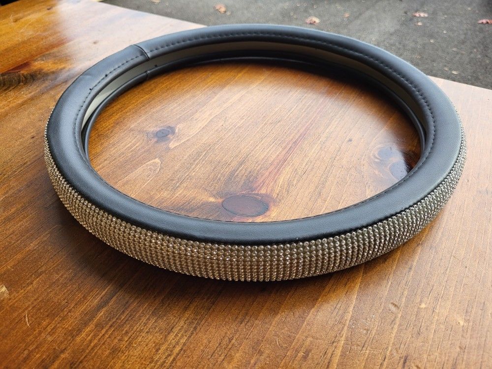 Bling Steering Wheel Cover
NEW
