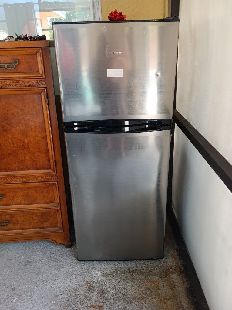 Hot Point Refrigerator