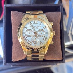 Michael Kors Gold Bradshaw Watch - Great Condition with Box