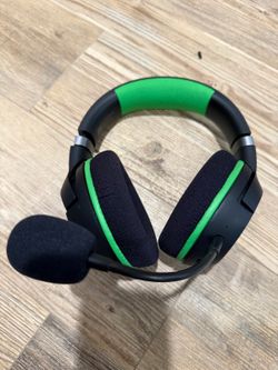 Razer Kaira wireless Xbox headset - open box, NEVER USED - black/green