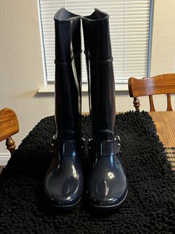 MK Navy Size 8 Tall Rainboots