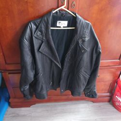 Men's Size 42 M Julian 100% Leather Jacket In Great Condition Vintage