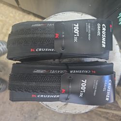 Two Brand New Kenda Crusher Gravel Tires Size 700x35c 