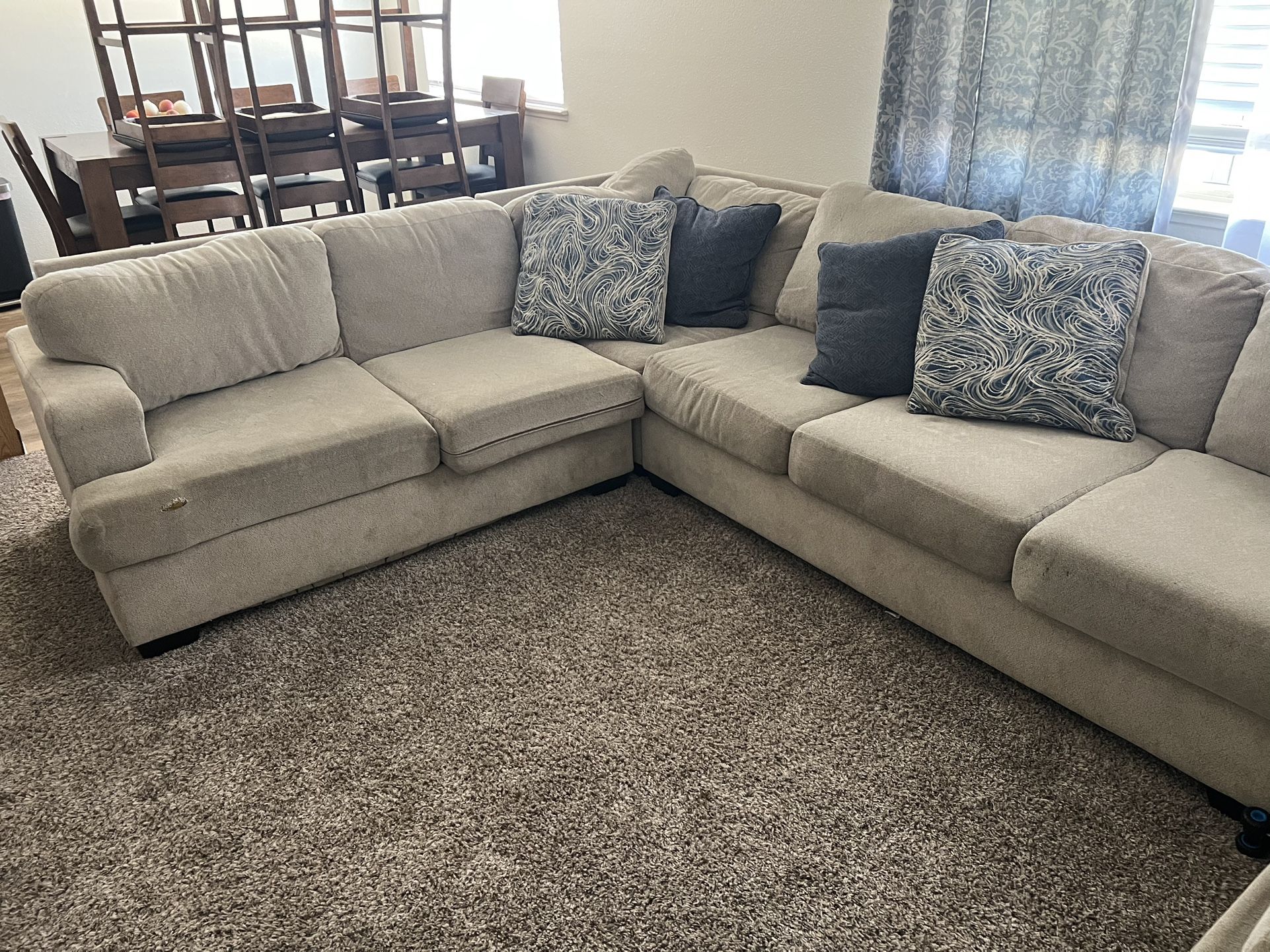 4-piece U Shape Sectional Coach