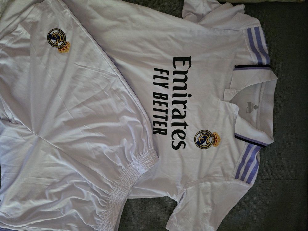 NEW REAL MADRID JERSEY L SIZE MEN'S